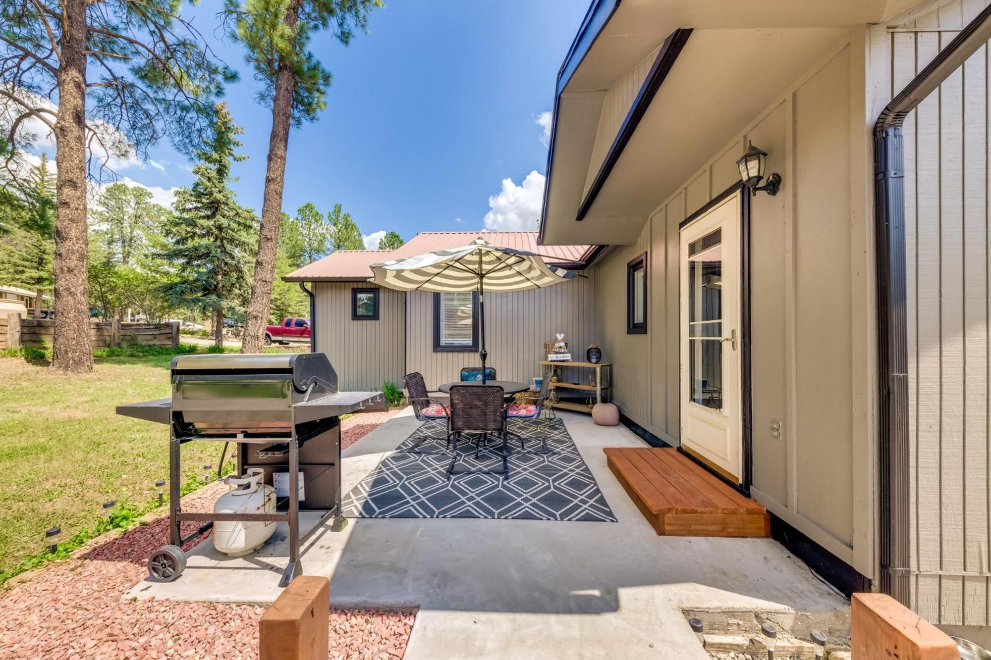 Ruidoso Home With Patio, Walk To Restaurants! Exteriör bild
